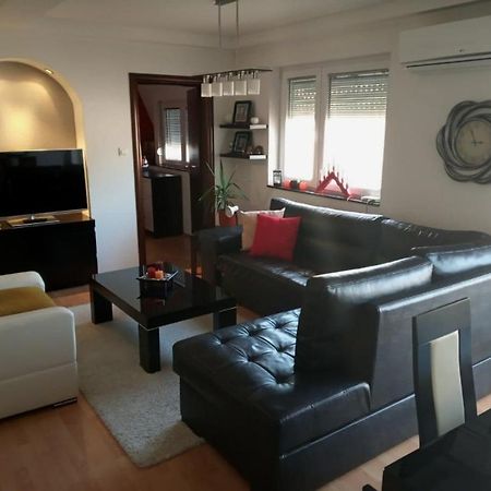 Brand New Apt In City Center Бітола Екстер'єр фото